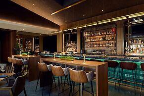 VEA Newport Beach, A Marriott Resort & Spa