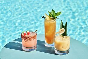VEA Newport Beach, A Marriott Resort & Spa