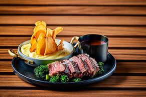 VEA Newport Beach, A Marriott Resort & Spa