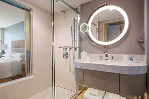 VEA Newport Beach, A Marriott Resort & Spa