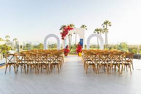 VEA Newport Beach, A Marriott Resort & Spa