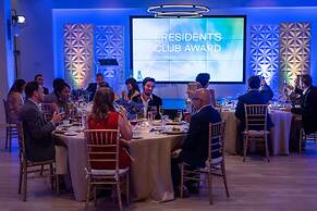 VEA Newport Beach, A Marriott Resort & Spa