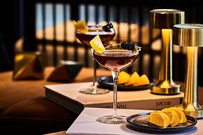 VEA Newport Beach, A Marriott Resort & Spa