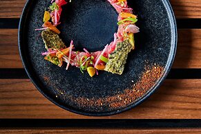 VEA Newport Beach, A Marriott Resort & Spa