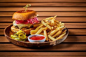 VEA Newport Beach, A Marriott Resort & Spa