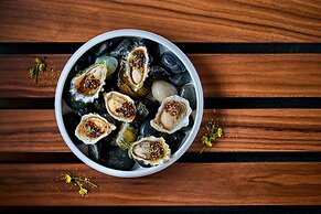 VEA Newport Beach, A Marriott Resort & Spa