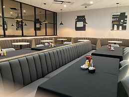 Crowne Plaza Auburn Hills by IHG