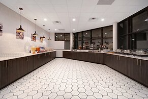 Crowne Plaza Auburn Hills by IHG