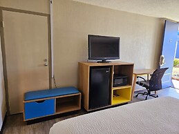 Days Inn by Wyndham Washington