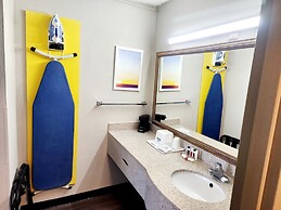 Days Inn by Wyndham Washington