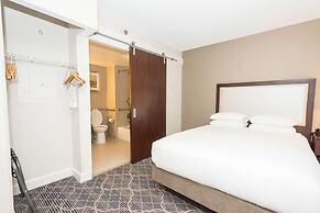 Doubletree Suites by Hilton at The Battery Atlanta