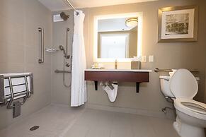 Doubletree Suites by Hilton at The Battery Atlanta