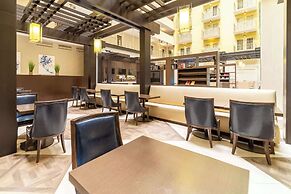 Doubletree Suites by Hilton at The Battery Atlanta