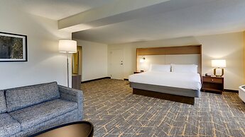Holiday Inn Staunton Conference Center by IHG
