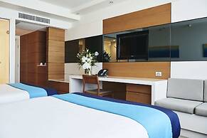 The Ville Resort - Casino