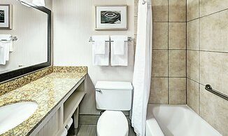 DoubleTree by Hilton Milwaukee Downtown