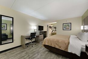 Quality Inn Airport - Southeast