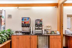 Country Inn & Suites by Radisson, Muskegon, MI