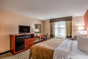 Country Inn & Suites by Radisson, Muskegon, MI