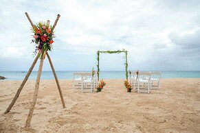 Crystal Cove, A Tribute Portfolio All-Inclusive Resort