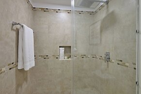 Crystal Cove by Elegant Hotels - All-Inclusive