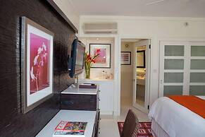 Crystal Cove by Elegant Hotels - All-Inclusive