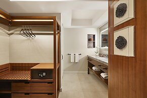 Hyatt Regency Maui Resort & Spa