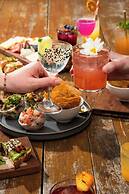 Renaissance Chicago Downtown Hotel