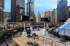 Renaissance Chicago Downtown Hotel