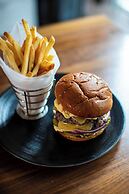 Renaissance Chicago Downtown Hotel