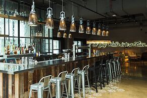 Renaissance Chicago Downtown Hotel