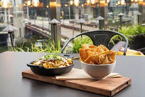 Renaissance Chicago Downtown Hotel