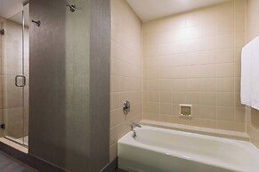 Renaissance Chicago Downtown Hotel