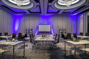 Renaissance Chicago Downtown Hotel