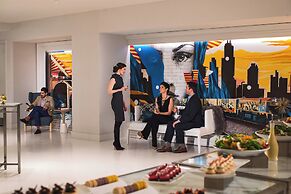 Renaissance Chicago Downtown Hotel