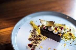 Renaissance Chicago Downtown Hotel