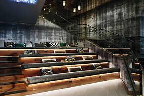 Renaissance Chicago Downtown Hotel