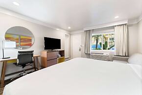Days Inn by Wyndham San Diego Hotel Circle