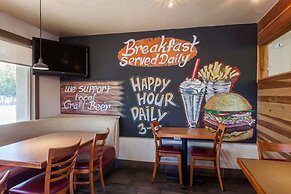 Days Inn by Wyndham San Diego Hotel Circle