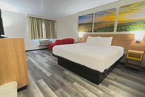 Days Inn by Wyndham Columbus IN