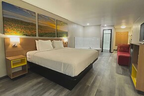 Days Inn by Wyndham Columbus IN