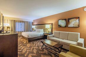 DoubleTree by Hilton Hotel Lawrence