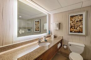 DoubleTree by Hilton Hotel Lawrence