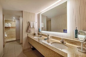 DoubleTree by Hilton Hotel Lawrence