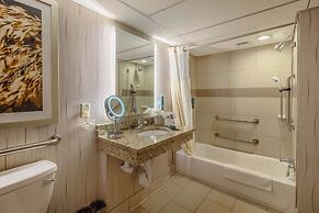 DoubleTree by Hilton Hotel Lawrence