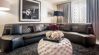 the Curtis Denver - a DoubleTree by Hilton Hotel