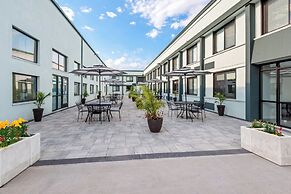 HomeTowne Studios by Red Roof & Conference Center Cortland