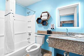 HomeTowne Studios by Red Roof & Conference Center Cortland