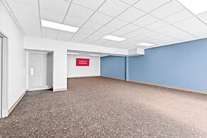 HomeTowne Studios by Red Roof & Conference Center Cortland