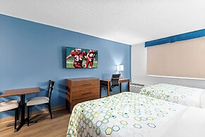 HomeTowne Studios by Red Roof & Conference Center Cortland